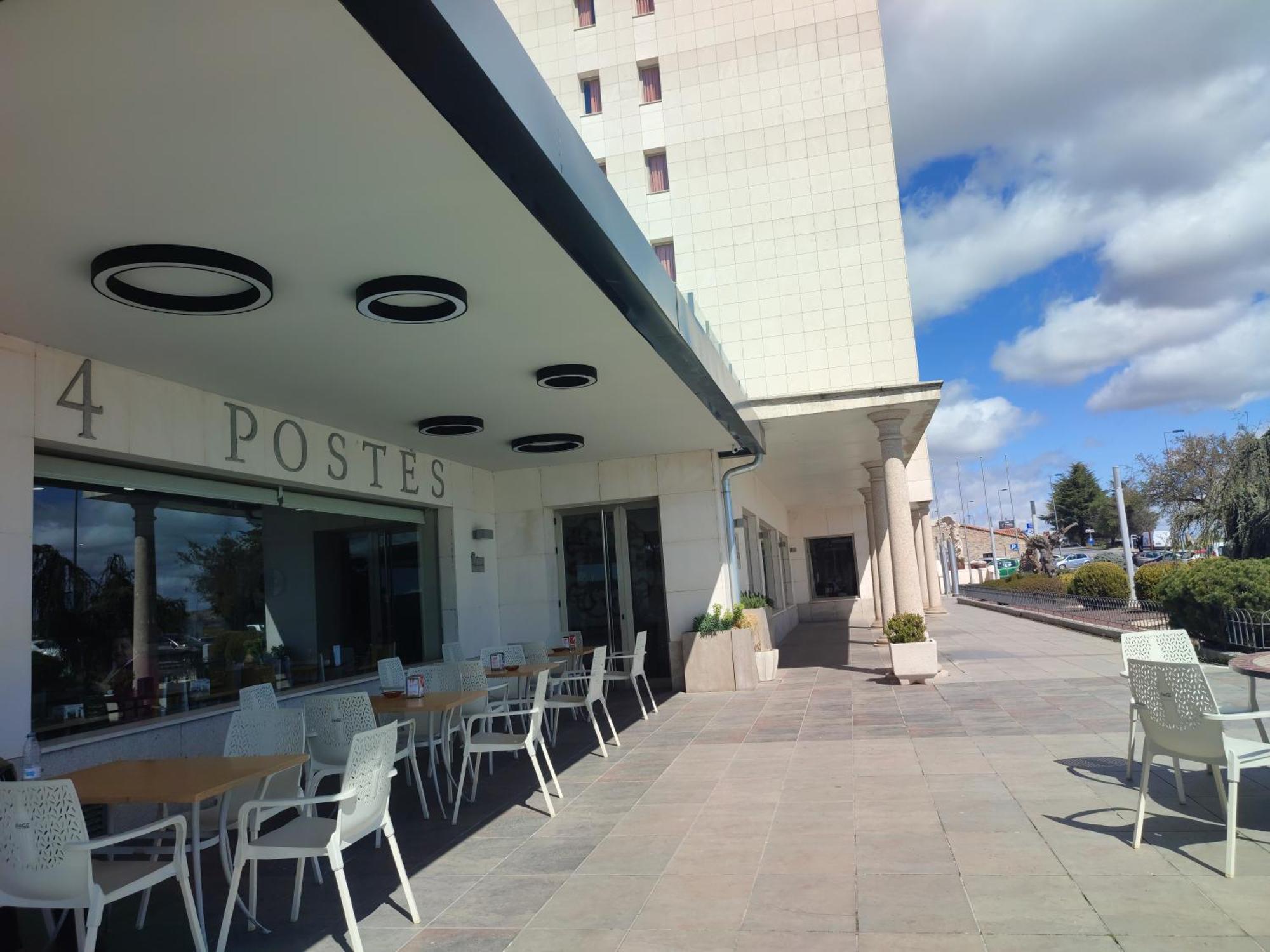 Hotel Sercotel Cuatro Postes อาบีลา ภายนอก รูปภาพ