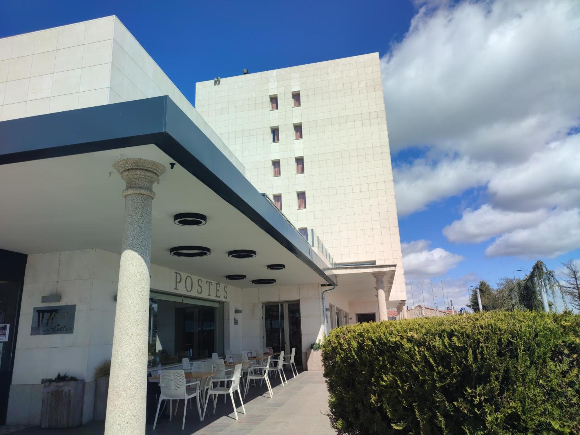 Hotel Sercotel Cuatro Postes อาบีลา ภายนอก รูปภาพ