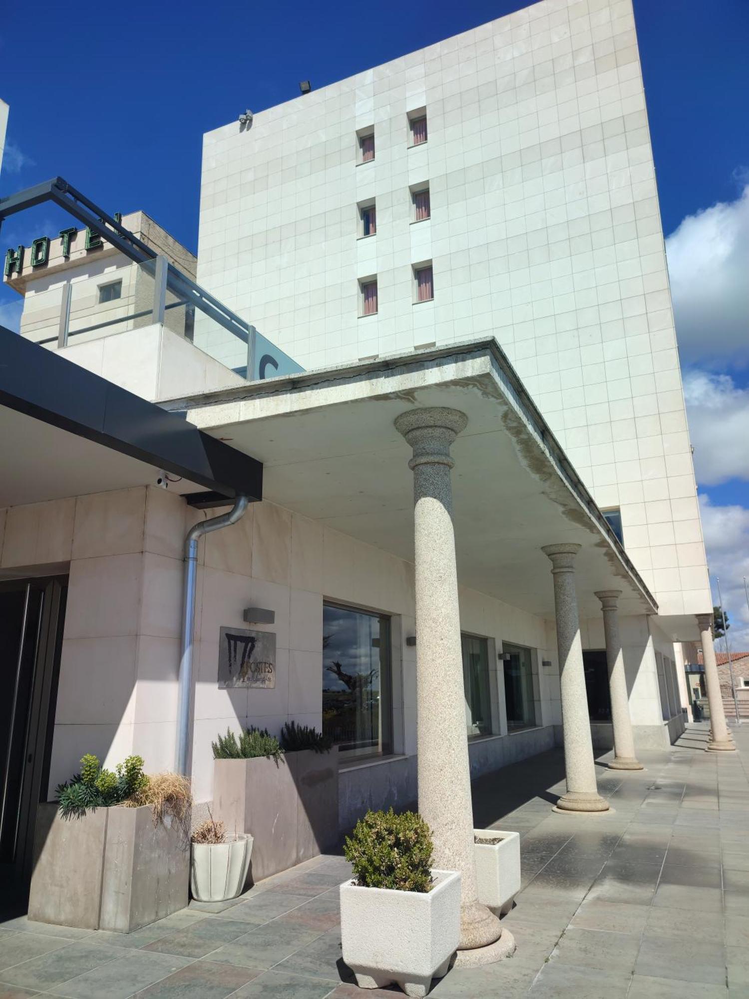 Hotel Sercotel Cuatro Postes อาบีลา ภายนอก รูปภาพ