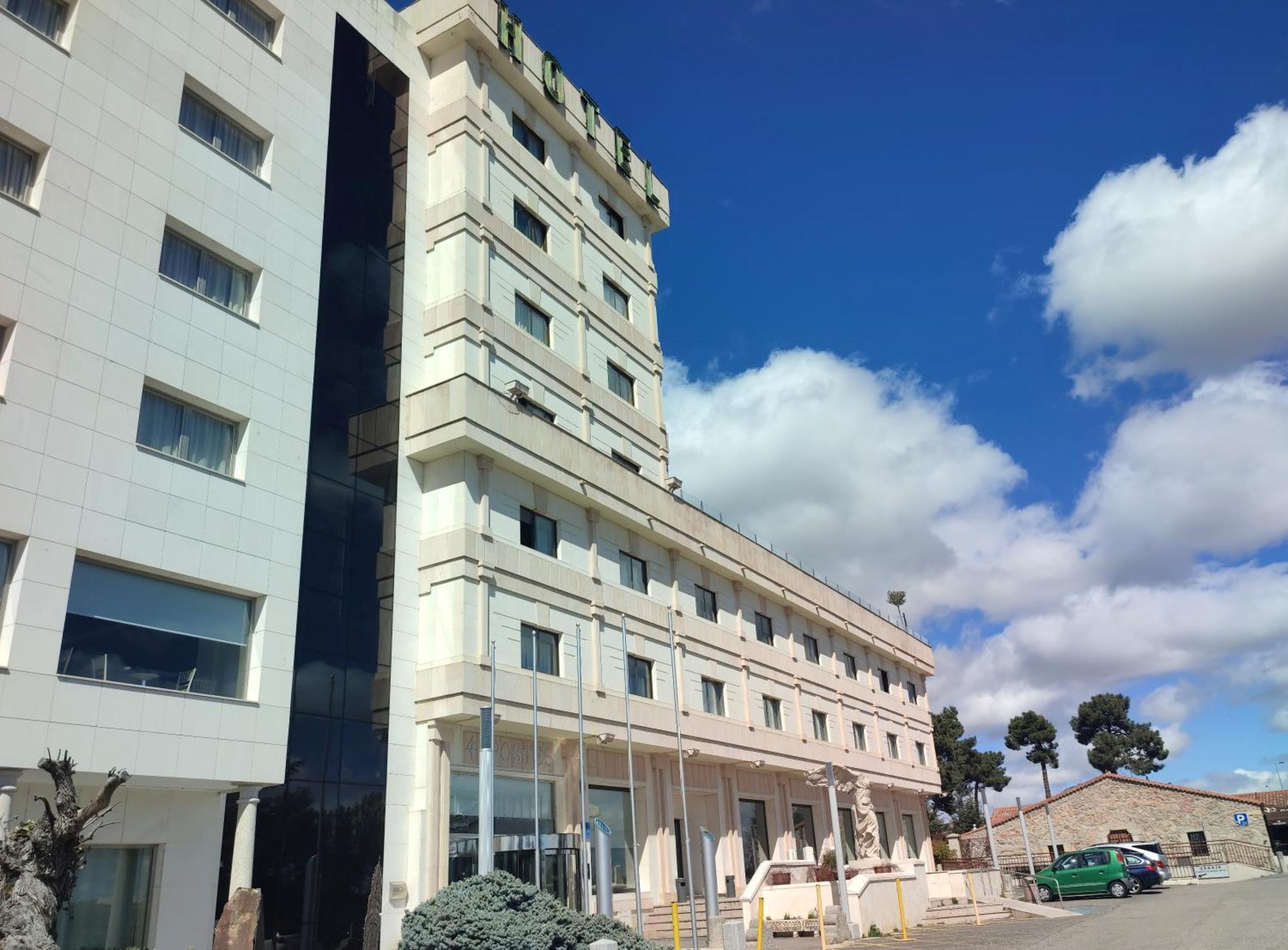 Hotel Sercotel Cuatro Postes อาบีลา ภายนอก รูปภาพ