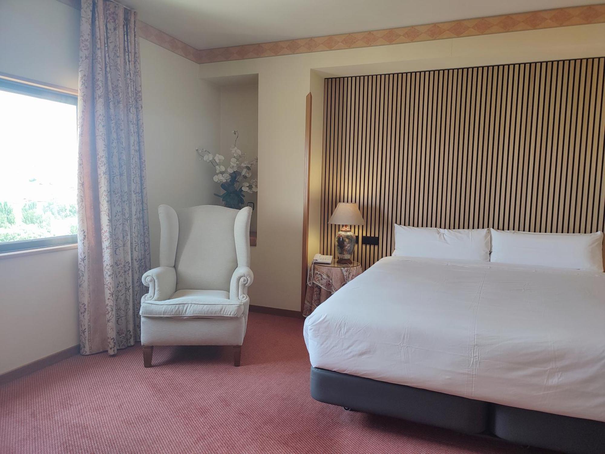 Hotel Sercotel Cuatro Postes อาบีลา ภายนอก รูปภาพ