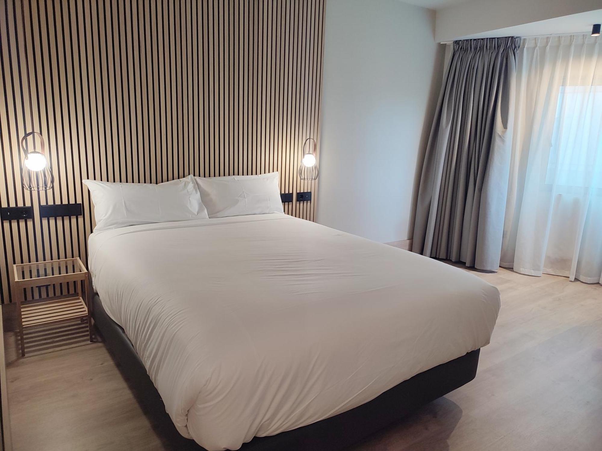 Hotel Sercotel Cuatro Postes อาบีลา ภายนอก รูปภาพ