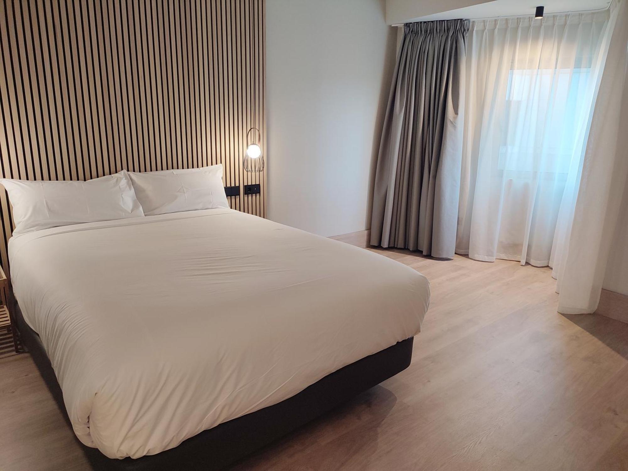 Hotel Sercotel Cuatro Postes อาบีลา ภายนอก รูปภาพ