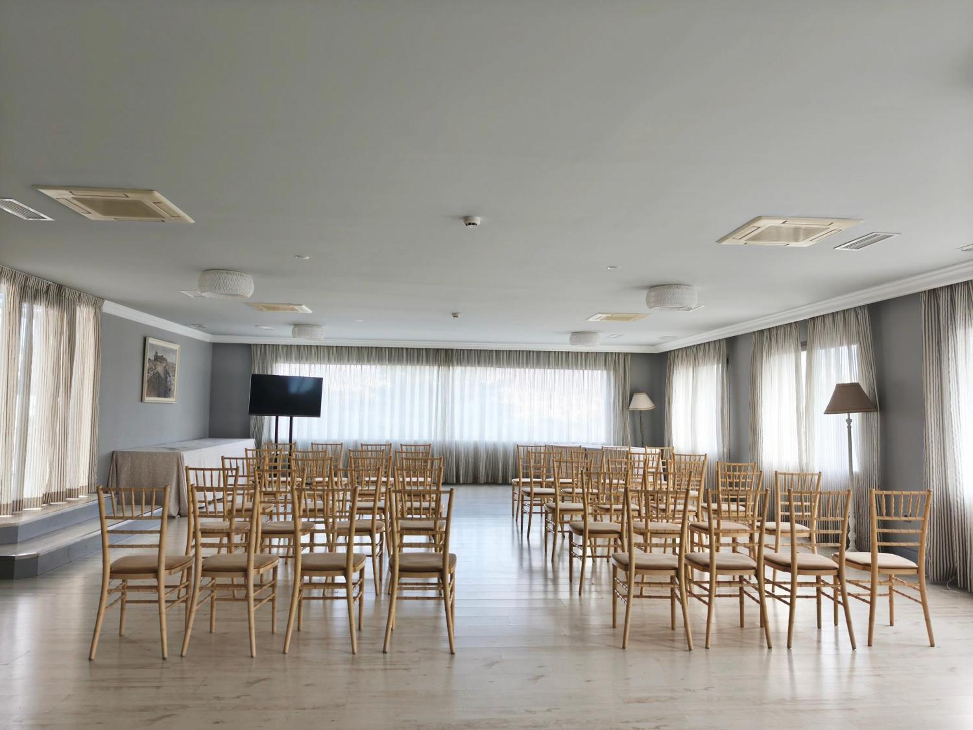 Hotel Sercotel Cuatro Postes อาบีลา ภายนอก รูปภาพ